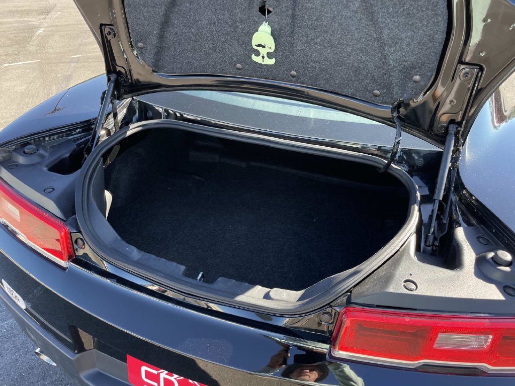 Used 2015 Chevrolet Camaro LS RWD image 18