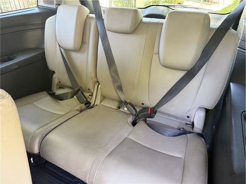 Used 2018 Honda Odyssey Elite image 12