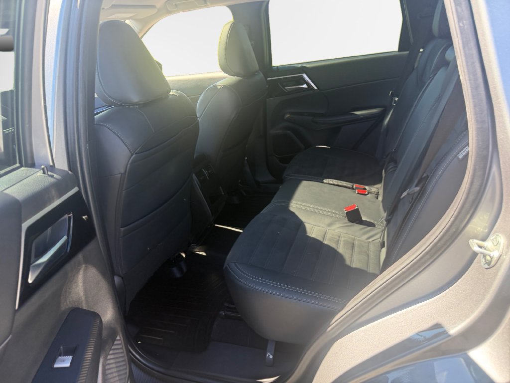 Used 2022 Mitsubishi Outlander SE AWD/4WD image 24