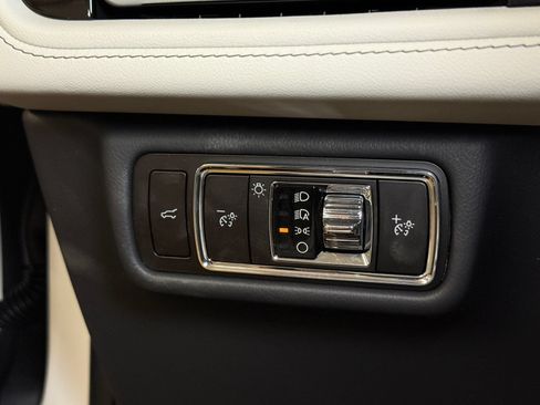 New 2026 Lincoln Aviator AWD image 36