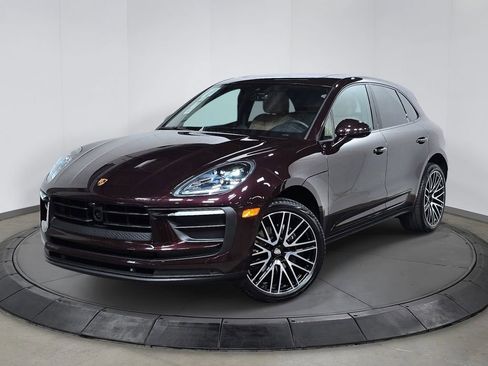 Used 2025 Porsche Macan AWD/4WD image 1