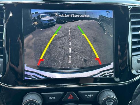 Used 2020 Jeep Grand Cherokee Altitude image 13