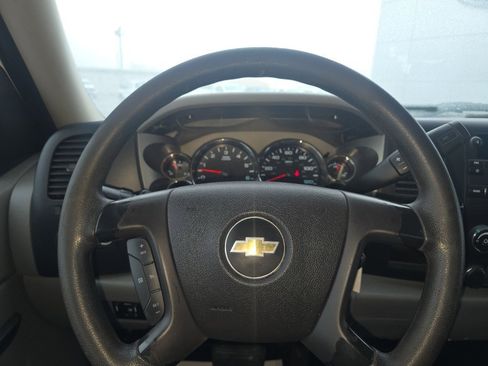 Used 2014 Chevrolet Silverado 3500 W/T w/ Snow Plow Prep Package image 14