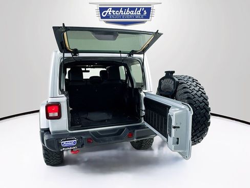 Used 2023 Jeep Wrangler Unlimited Rubicon w/ Cold Weather Group image 24