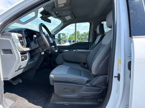 Used 2024 Ford F350 XLT AWD/4WD image 14
