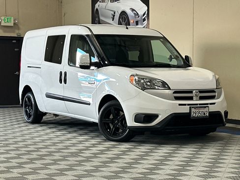 Used 2016 RAM ProMaster City Tradesman SLT w/ Rear Back-up Camera Group FWD image 2