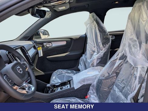 New 2026 Volvo XC40 B5 Ultra w/ Climate Package image 11