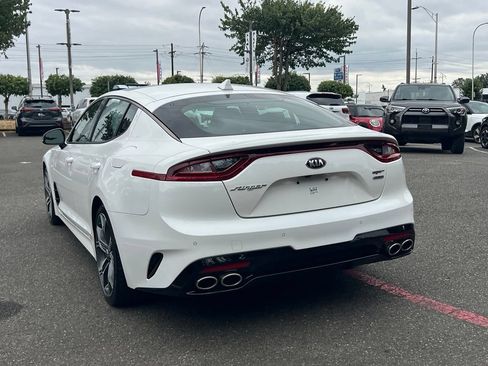 Used 2021 Kia Stinger GT2 image 11