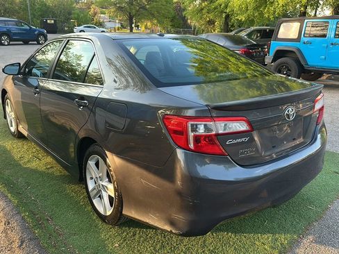 Used 2012 Toyota Camry SE image 5