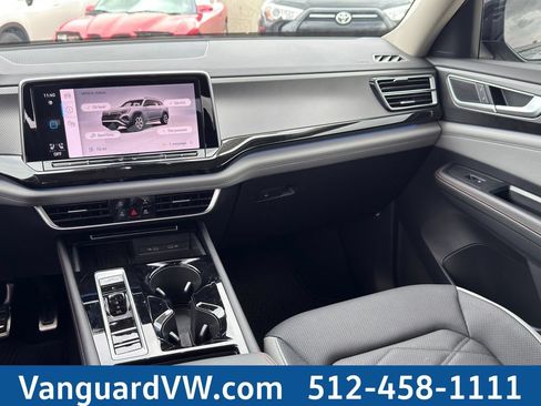 New 2025 Volkswagen Atlas Peak Edition SE AWD/4WD image 23