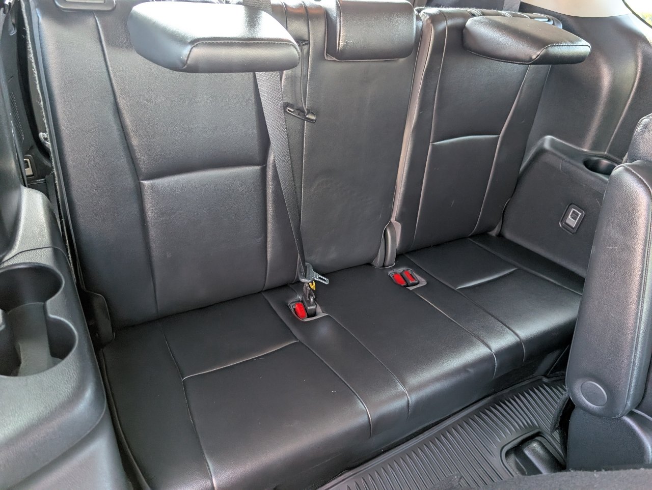 Used 2022 Toyota Highlander XLE FWD image 6