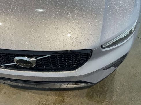 Used 2026 Volvo XC40 B5 Core w/ Climate Package image 7