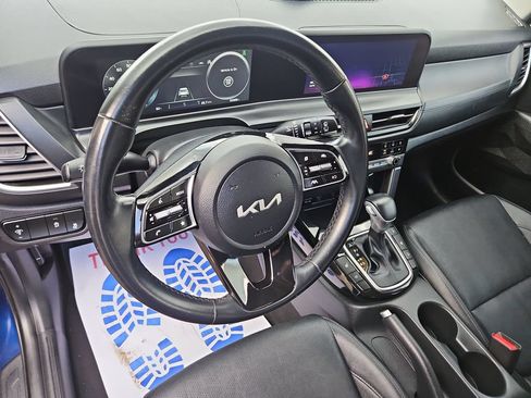 Used 2024 Kia Seltos EX AWD/4WD image 13