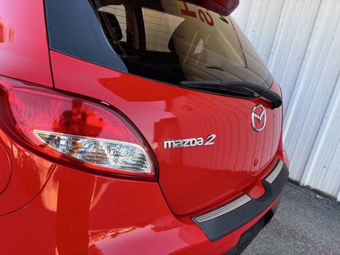 Used 2012 MAZDA MAZDA2 Touring image 5