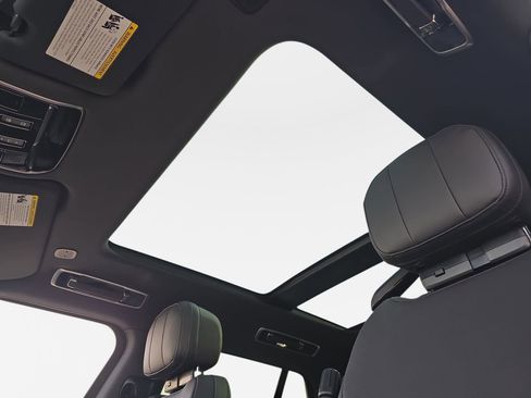 New 2026 Land Rover Range Rover SE AWD/4WD image 31