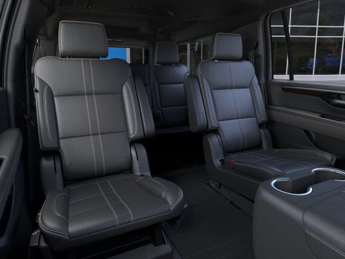 New 2026 Chevrolet Suburban High Country w/ Sun And Tow Package AWD/4WD image 17