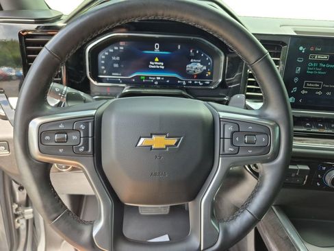 Used 2024 Chevrolet Silverado 1500 LTZ AWD/4WD image 12