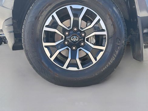Used 2022 Toyota Tacoma TRD Sport w/ Technology Package RWD image 33