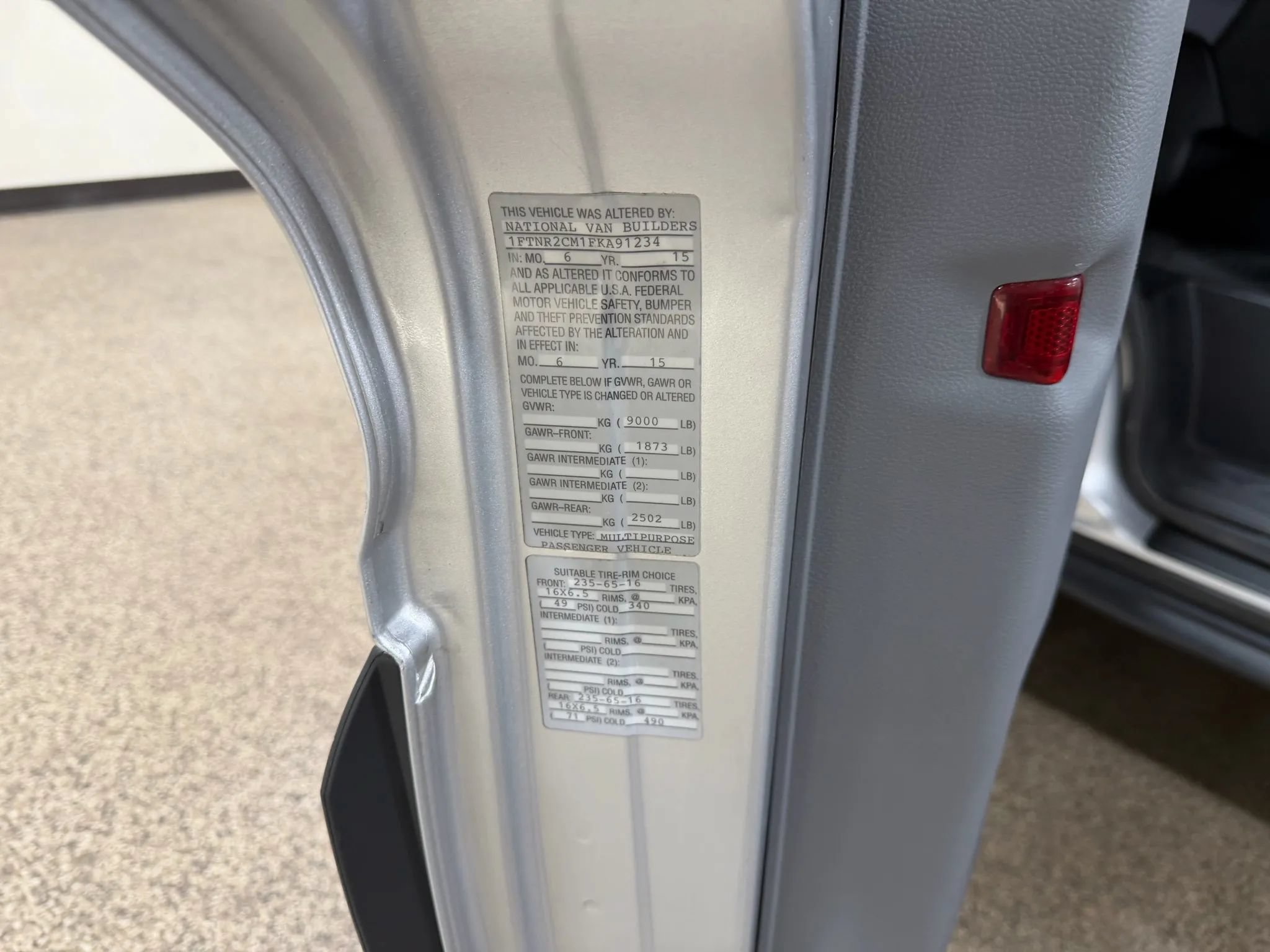 Used 2015 Ford Transit 250 148 Medium Roof RWD image 62