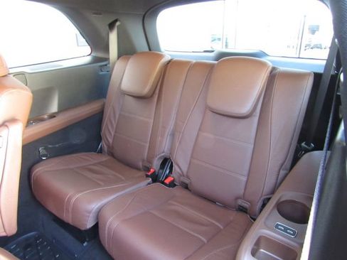 Certified 2024 Mercedes-Benz GLS 450 4MATIC image 17