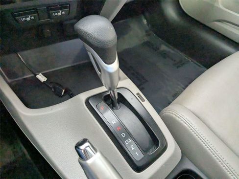 Used 2012 Honda Civic EX-L image 18