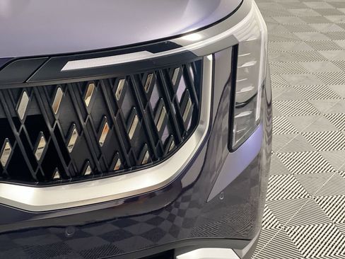 New 2026 Kia Carnival FWD image 10