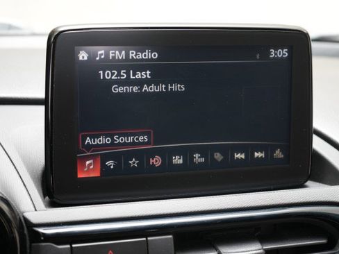 Used 2019 MAZDA MX-5 Miata Sport image 32