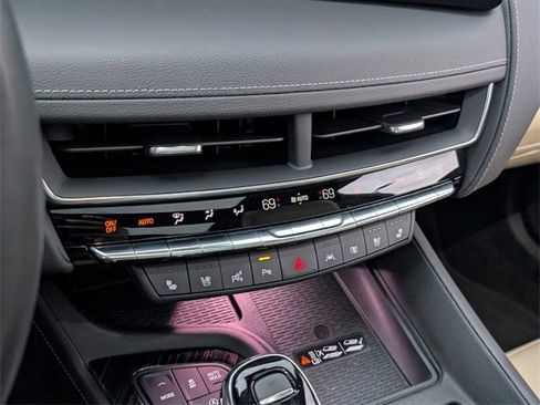 Used 2025 Cadillac CT5 Premium Luxury image 22