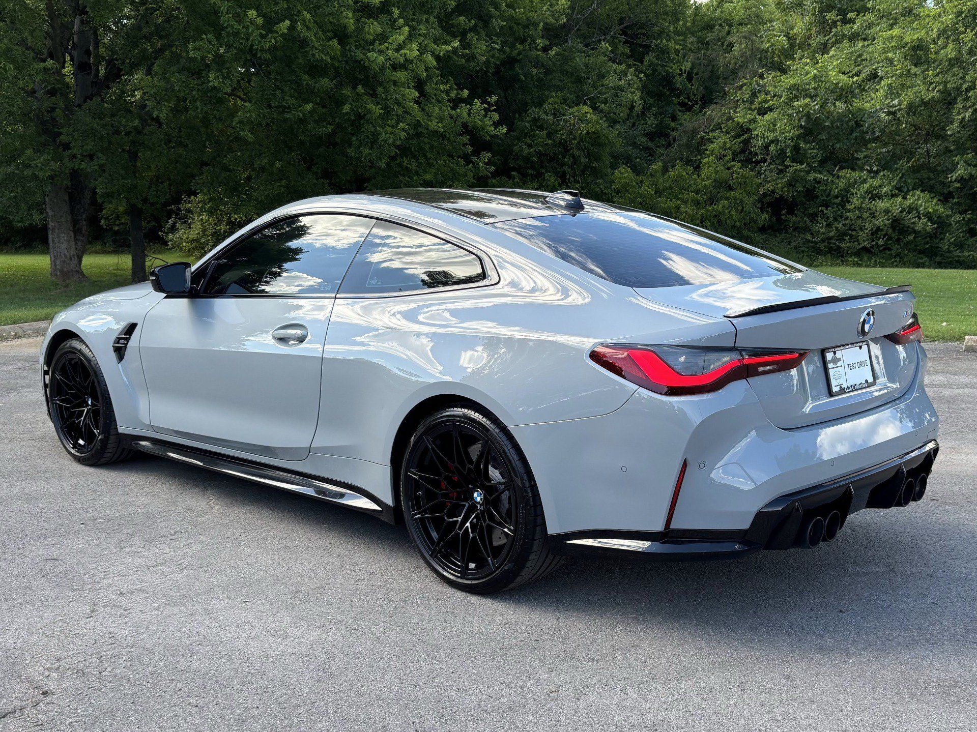 Used 2021 BMW M4 Coupe w/ Executive Package RWD image 4