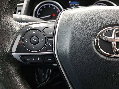 Used 2021 Toyota Camry LE image 20