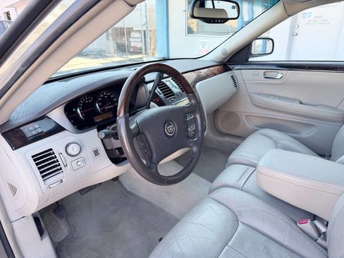 Used 2010 Cadillac DTS Luxury image 11