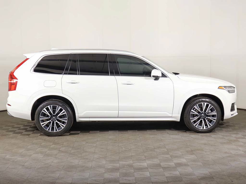 Used 2022 Volvo XC90 T6 Momentum w/ Climate Package AWD/4WD image 23