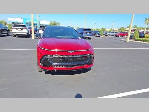 New 2026 Chevrolet Equinox EV RS image 40