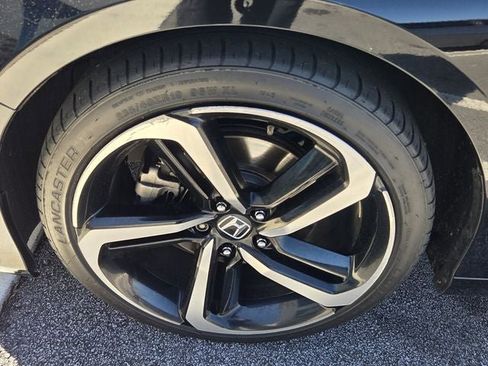 Used 2020 Honda Accord Sport image 11