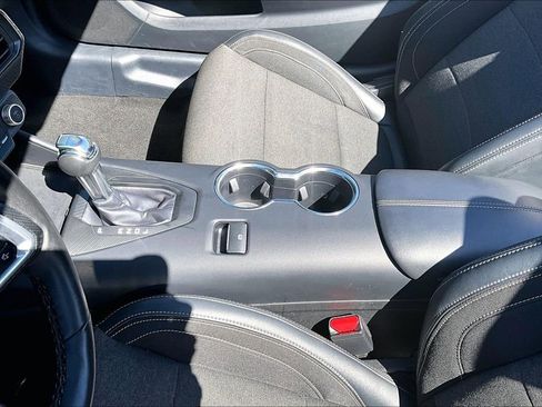 Used 2024 Ford Mustang Convertible image 17