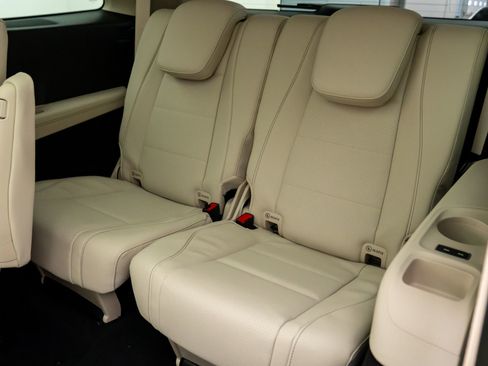 New 2026 Mercedes-Benz GLS 450 GLS 450 image 23