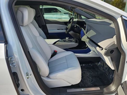 New 2026 Cadillac Optiq Luxury 2 AWD/4WD image 11