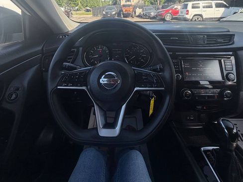 Used 2018 Nissan Rogue S FWD image 23