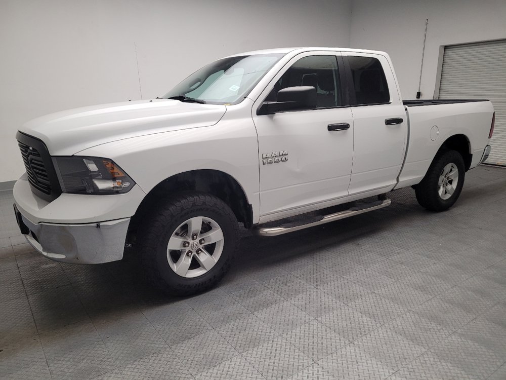 Used 2016 RAM 1500 Classic SLT AWD/4WD image 2