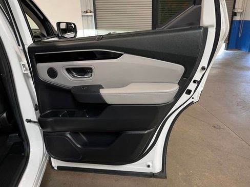 Used 2023 Honda Pilot EX-L image 15
