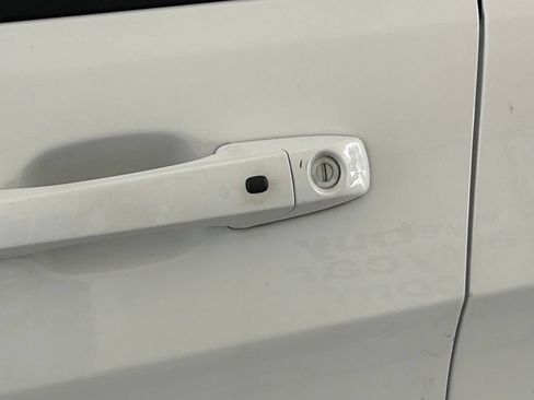 Used 2018 Jeep Grand Cherokee High Altitude RWD image 19