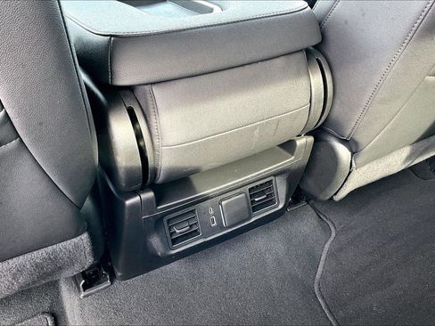 Used 2024 GMC Sierra 1500 SLT image 34