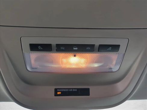 Used 2019 GMC Canyon SLE w/ SLE Convenience Package image 17