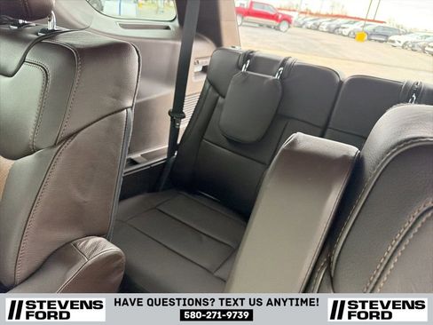 Used 2022 Ford Explorer King Ranch w/ Premium Technology Package image 33