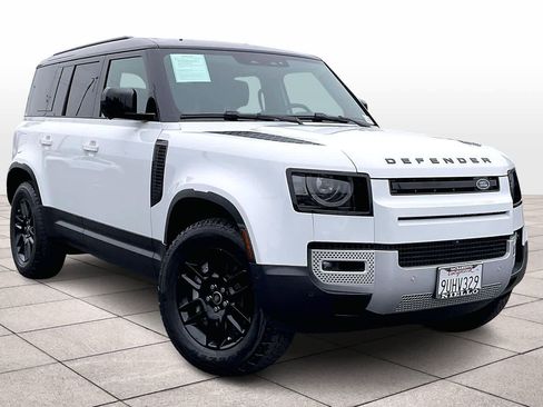 Used 2025 Land Rover Defender 110 S image 2