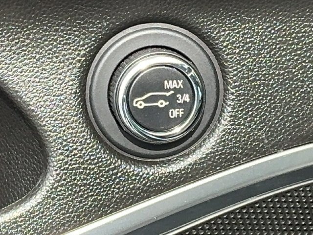 Used 2021 Buick Enclave Essence FWD image 11
