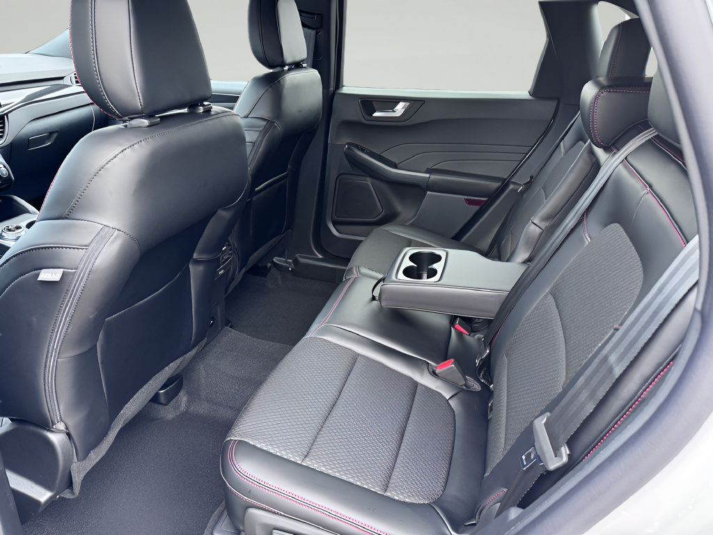 Used 2026 Ford Escape ST-Line w/ Tech Pack #1 FWD image 32