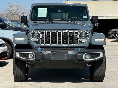 Used 2024 Jeep Wrangler Unlimited Sahara image 8