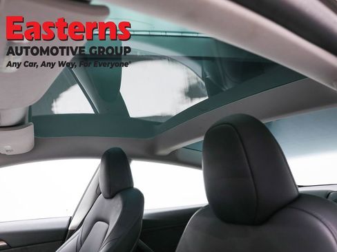 Used 2023 Tesla Model 3 Standard Range image 31