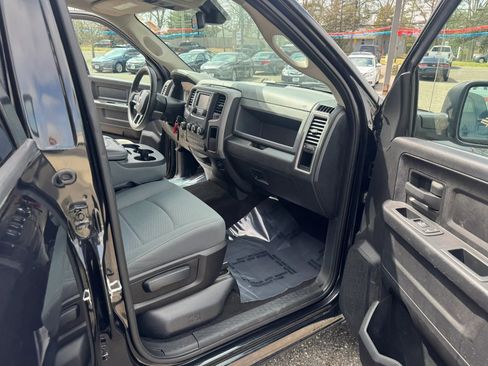 Used 2016 RAM 1500 Express w/ Black Ram 1500 Express Group AWD/4WD image 17